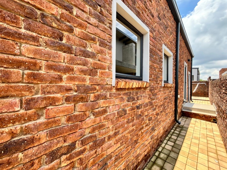 3 Bedroom Property for Sale in Helderzicht Eco Estate North West